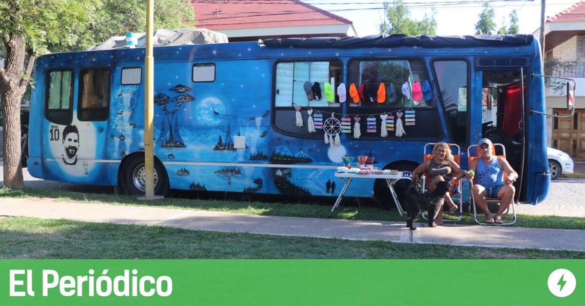 A Tigre couple, two dogs and their blue motorhome: the temporary neighbors of San Francisco – El Periódico