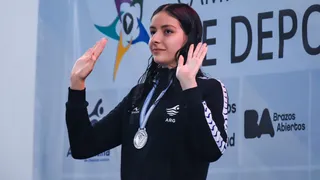 Malena Santillán ganó dos nuevas medallas en el final del Sudamericano de Natación