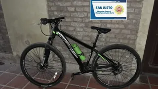 Recuperan una bicicleta robada en barrio Sarmiento