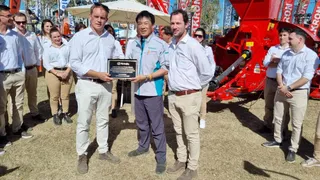 El manager japonés de Kubota Tractores visitó San Francisco Expone