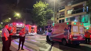 Drama en Córdoba: se incendió un edificio, un joven no pudo escapar, se arrojó al vacío y murió