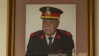 Quién era Roque Delgado, el bombero al que le rinden homenaje con un destacamento 