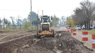 Comenzaron los trabajos para completar la pavimentación en avenida Trigueros